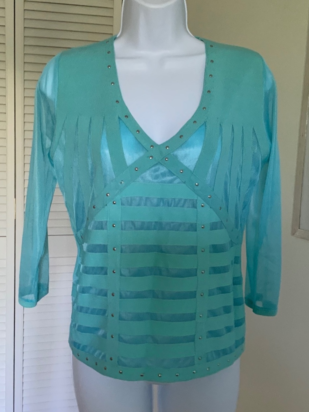 Women’s blouse, size small, colour turquoise